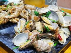 -老东镇啤酒屋海鲜加工·蒸汽海鲜·海鲜烧烤(台东店)