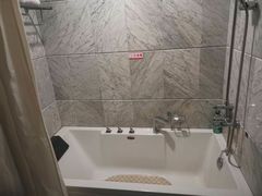 -金孔雀温泉旅游度假村