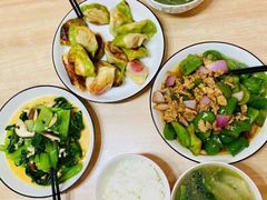 -爱月宝月嫂·育儿嫂