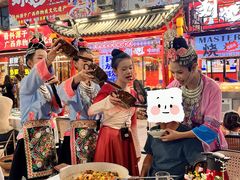 -刘姐啤酒鱼民族演艺餐厅(西街总店)