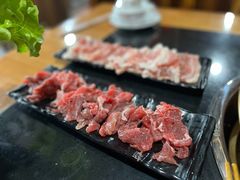 -果松木炭酸菜铜火锅·外婆参鸡汤