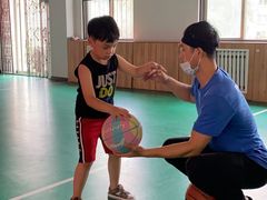 -悦动体能篮球羽毛球网球(三里河店)