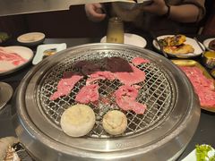 -哈尔滨小酒馆·鲜肉现穿自助烧烤(康新花园店)