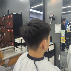 -藤野造型烫发染发