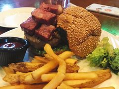 火焰厚切培根牛肉堡-拉亚汉堡经典餐厅(商城路店)