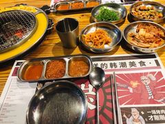-青瓦炭韩潮烤肉(花园道店)