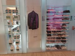 -福奈特洗衣·洗鞋·奢侈品护理(苏河湾店)