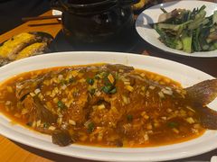 干烧武昌鱼-莲餐厅·湖北菜·潜江小龙虾店(愚园路店)