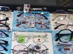 -臻美视爵眼镜·明月·依视路·蔡司折扣店(广渠门店)