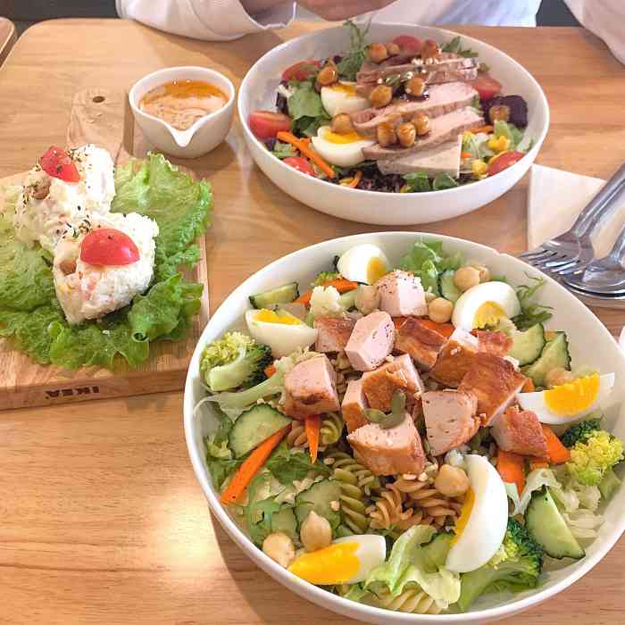 本味轻食·沙拉(万太店)-"朋友推荐来的,一直想试试,他在这定了周餐.