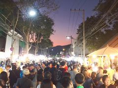 -周日夜市