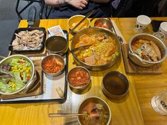 盐焗五花肉+色拉-小韩屋韩国料理(上海湾店)