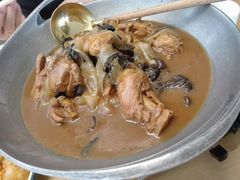 小鸡炖蘑菇-关东小磨东北菜(上海长风大悦城店)