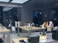 -DJI大疆(深圳华强北曼哈授权体验店)