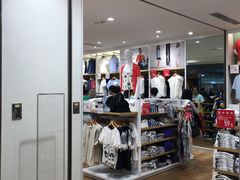 -优衣库(上海虹口龙之梦店)