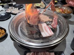 -啊美丽炭火烤肉(滑翔一店)