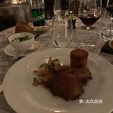 因为不饿没点甜品，二个人共消费了将近1800
