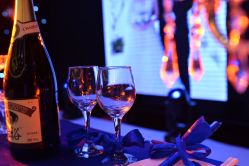 -艾米婚纱&婚礼策划