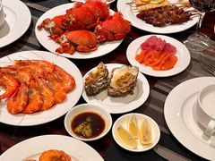 -广州万富希尔顿酒店·感趣自助餐厅·金秋蟹宴生蚝海鲜刺身烧烤