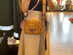 -MCM(比斯特上海购物村店)