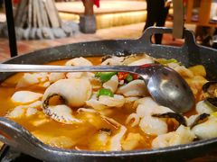 -老滇山寨•云南特色菜•地方菜•民族风情歌舞表演(金碧店)