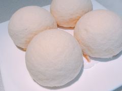 脆皮流沙包-皇朝会.经典传统粤菜(外滩店)