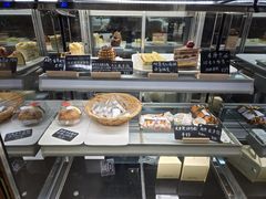 -沁屋面包店(人民东路店)