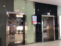 -中山公园-龙之梦停车场