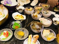 -半岛翡丽海鲜自助餐厅(观风亭店)