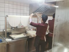 -呷佬·长沙手工米粉(金沙江路店)