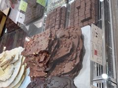 -VENCHI 闻绮(上海佛罗伦萨小镇店)