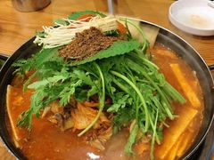 -喇喇排骨火锅·传统韩式脊骨汤(望京西园总店)