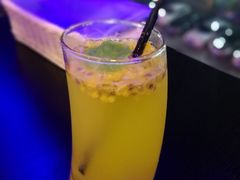 -樱花里音乐餐吧·牛扒椰子鸡(东圃店)