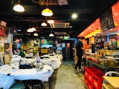 大堂-鲜入围煮花胶鸡海鲜火锅