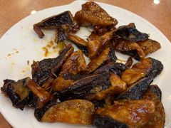 焦糖茄子牛肉粒-桃子餐厅·天津菜(王顶堤总店)
