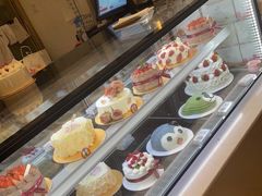 -花花卷卷·鲜食蛋糕(静安久光百货店)