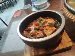 -有红鸡毛店·川菜(建设路店)