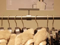 -URBAN REVIVO(七宝领展广场店)