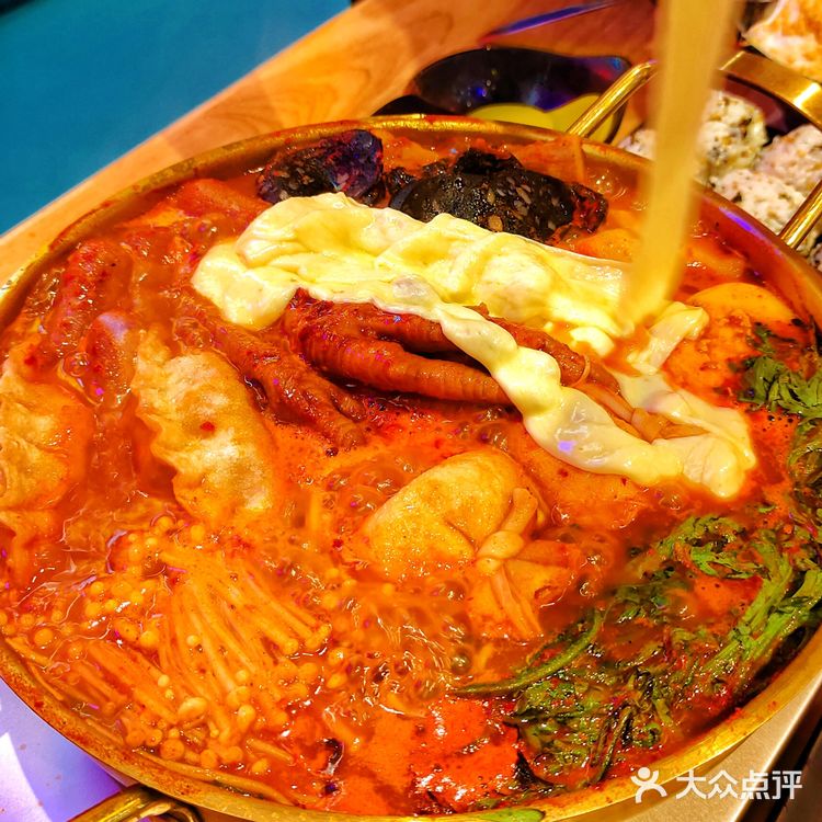 西安美食‖他家的瀑布芝士火辣鸡爪锅给我香迷糊了‼️