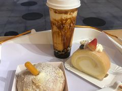 -顶东面包花园·生日蛋糕(世博店)
