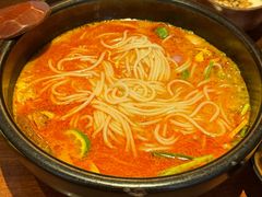 -银米·云南传统过桥米线(双廊黑金冠店)