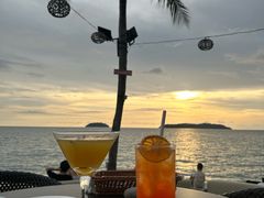 -Sunset Bar(丹绒亚路香格里拉店)