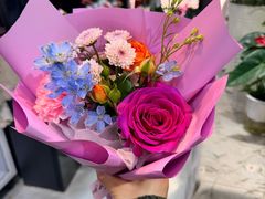 -何兮花店·气球派对鲜花店(马桥银春路万科城店)