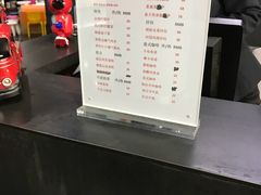 -汽车博物馆主题餐厅