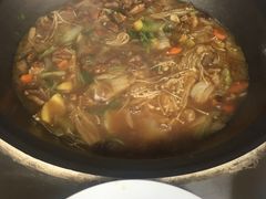 -粘豆包柴火铁锅炖
