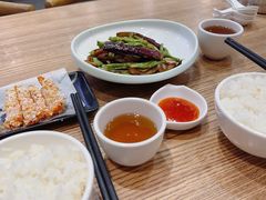 -裕记烧腊连锁餐饮(国商分店)