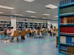 -南山图书馆(常兴路店)