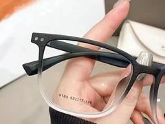 -爱视眸Eyeblling眼镜·依视路·蔡司镜片折扣店(百联南方商城购物中心)