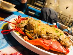 -臻鲜燕海鲜融合餐厅(金陵style店)