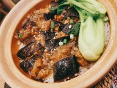 -煲仔皇腊味煲仔饭(经四万达店)